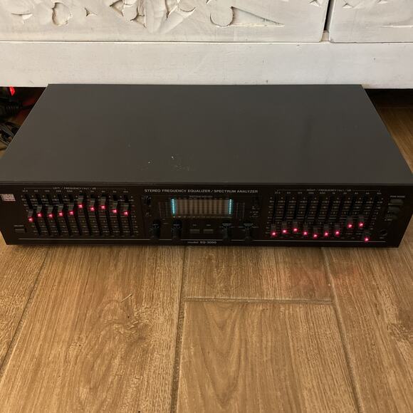 BSR EQ-3000 STEREO FREQUENCY EQUALIZER SPECTRUM ANALYZER - Picture 1 of 8